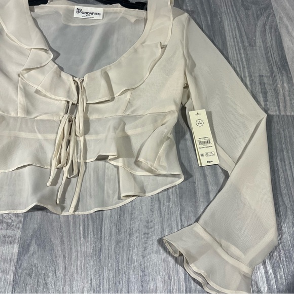 No Boundaries Ivory Ruffle Tie-Front Crop Top  Blouse; Medium, NEW - Picture 3 of 12
